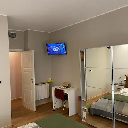 Smart-House-Central-Rent-Rooms-With-Air-Conditioning Free Parking Отель типа 