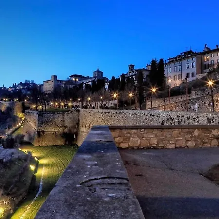 Smart-house Rent-rooms Free Parking Bed & Breakfast Bergamo