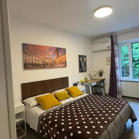 Smart-house Rent-rooms Free Parking Bed & Breakfast