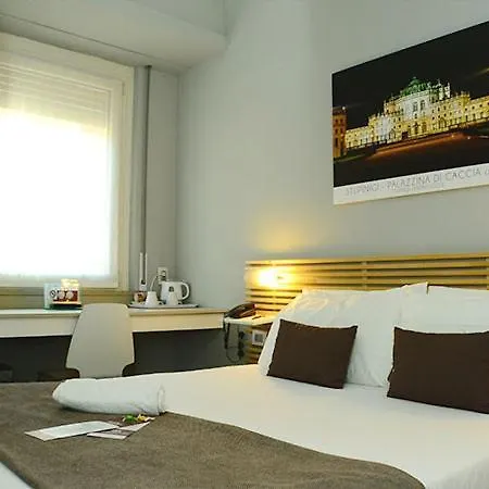 Smart-House-Central-Rent-Rooms-With-Air-Conditioning Free Parking