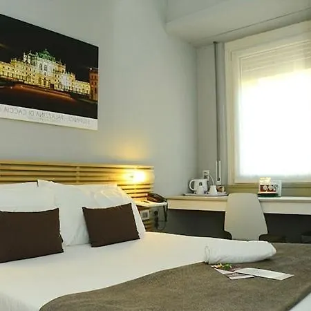 Smart-House-Central-Rent-Rooms-With-Air-Conditioning Free Parking 4*