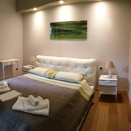 Smart-House-Central-Rent-Rooms-With-Air-Conditioning Free Parking
