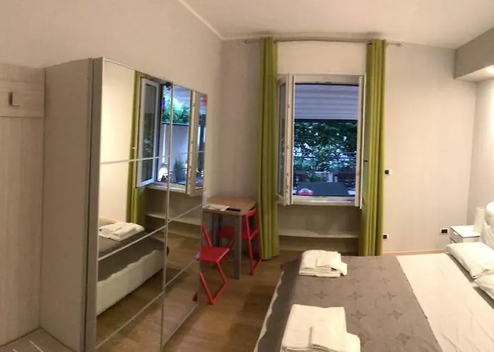 Smart-house Rent-rooms Free Parking Panzió 4*